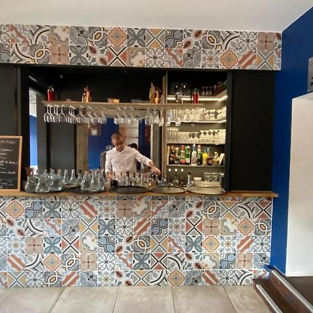 Hotel Restaurant La Place Saint-Amand-Mont-Rond 外观 照片
