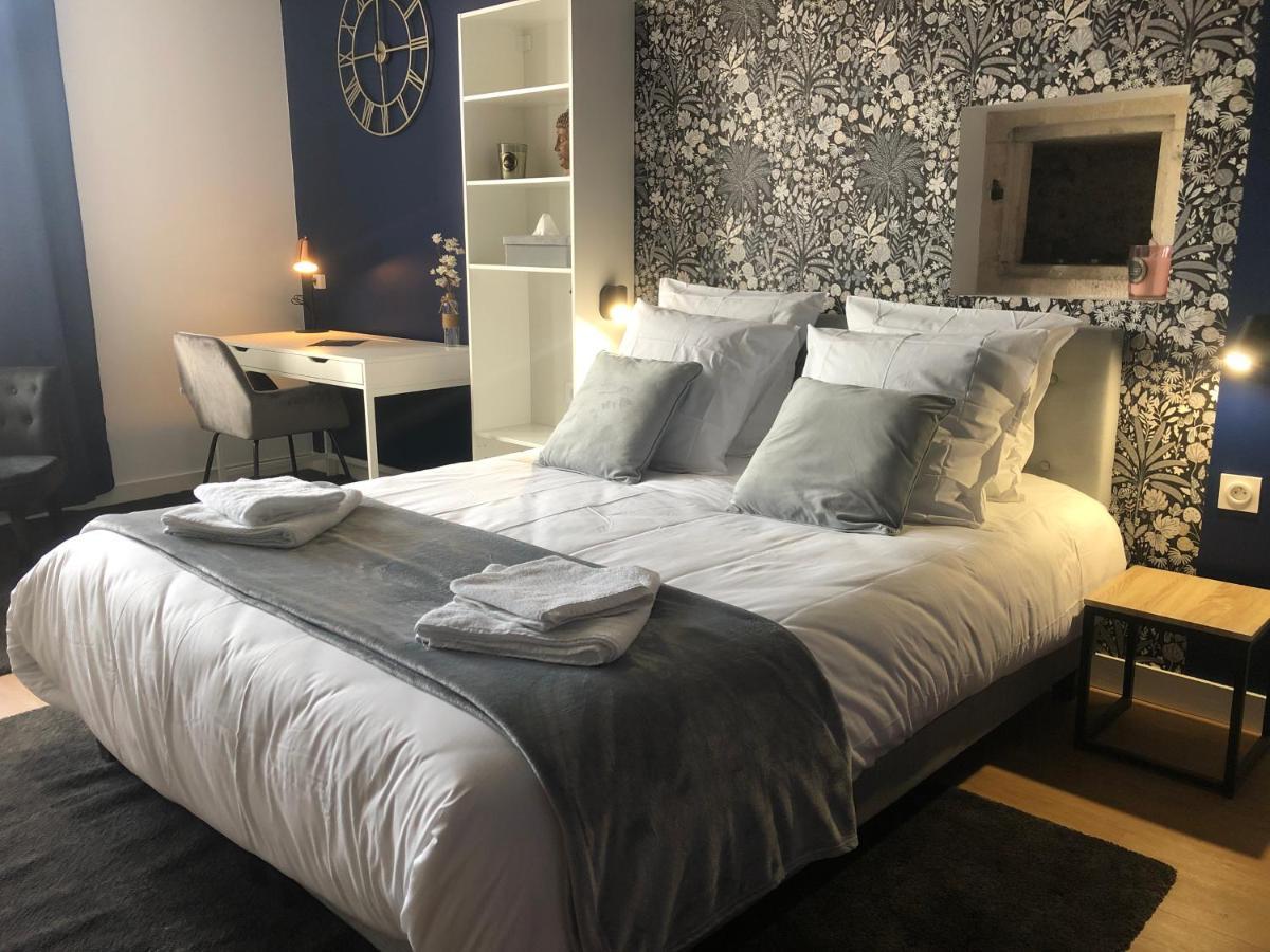 Hotel Restaurant La Place Saint-Amand-Mont-Rond 外观 照片