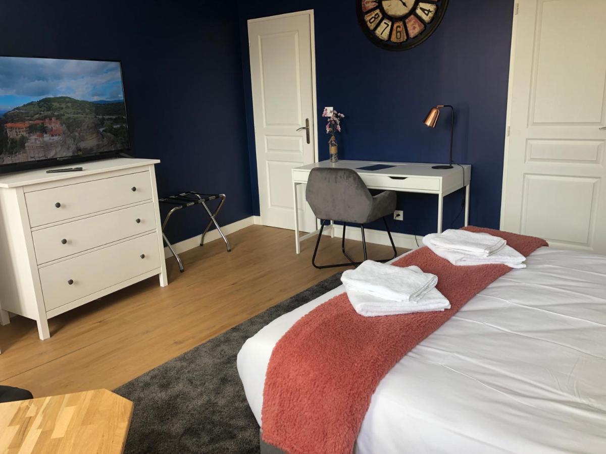 Hotel Restaurant La Place Saint-Amand-Mont-Rond 外观 照片