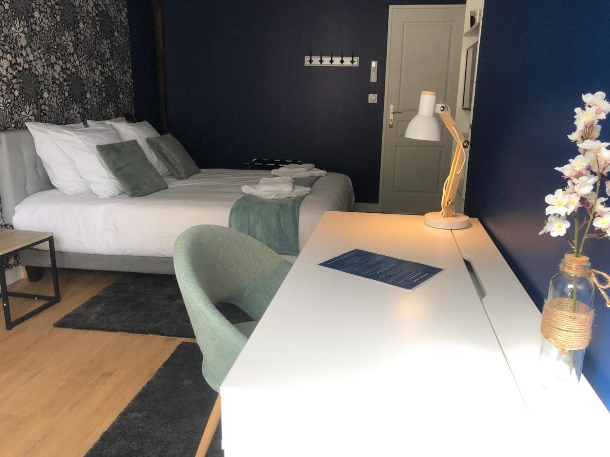 Hotel Restaurant La Place Saint-Amand-Mont-Rond 外观 照片