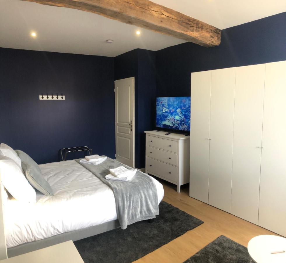 Hotel Restaurant La Place Saint-Amand-Mont-Rond 外观 照片