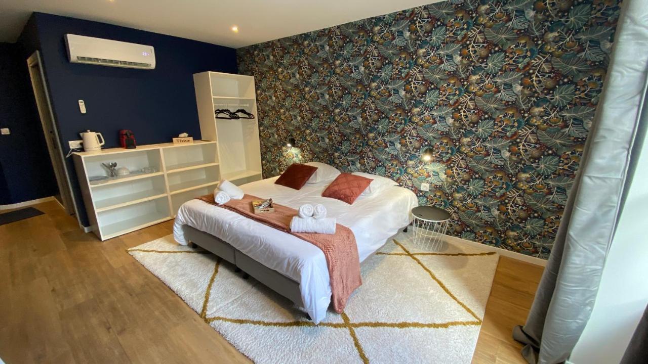 Hotel Restaurant La Place Saint-Amand-Mont-Rond 外观 照片